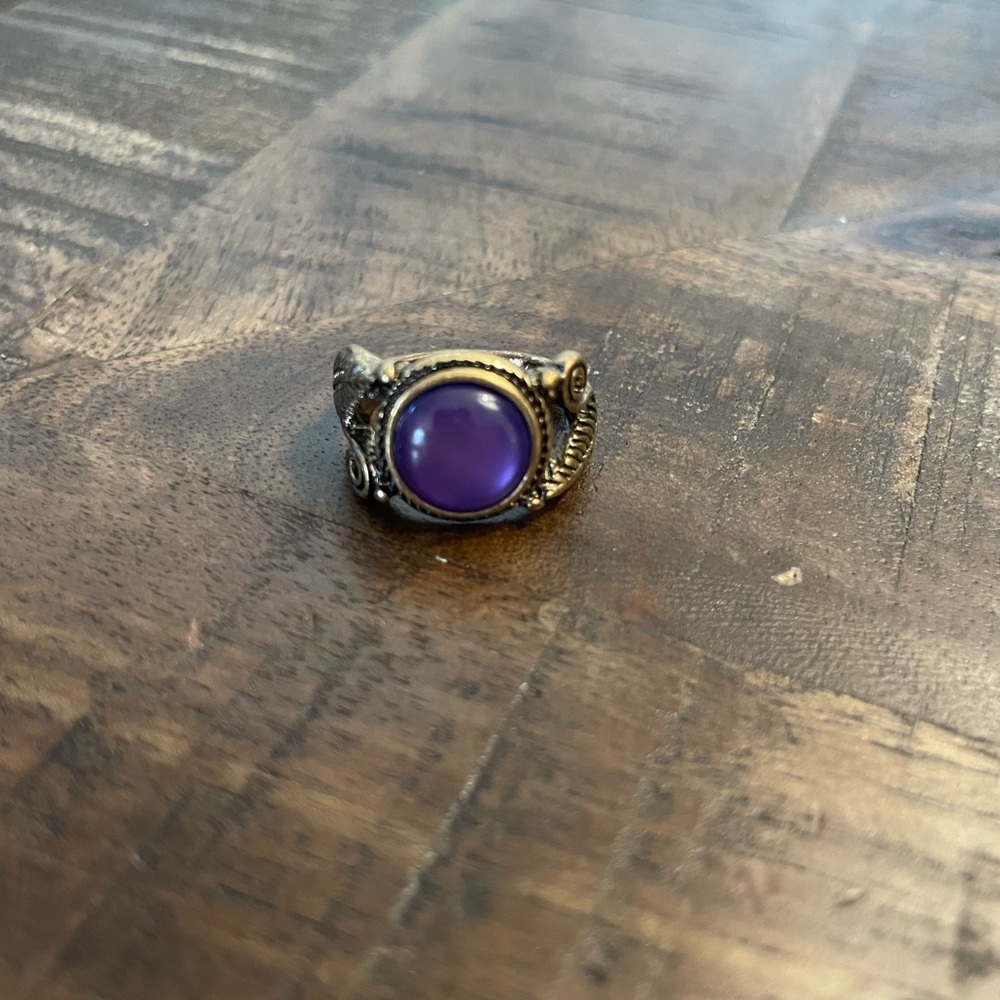 Free People Women’s Purple Stone Fashion Ring
